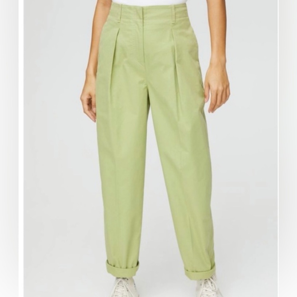 Aritzia Wilfred Free Day Off Pant | Size 2
Color: Green 
Condition: Like New